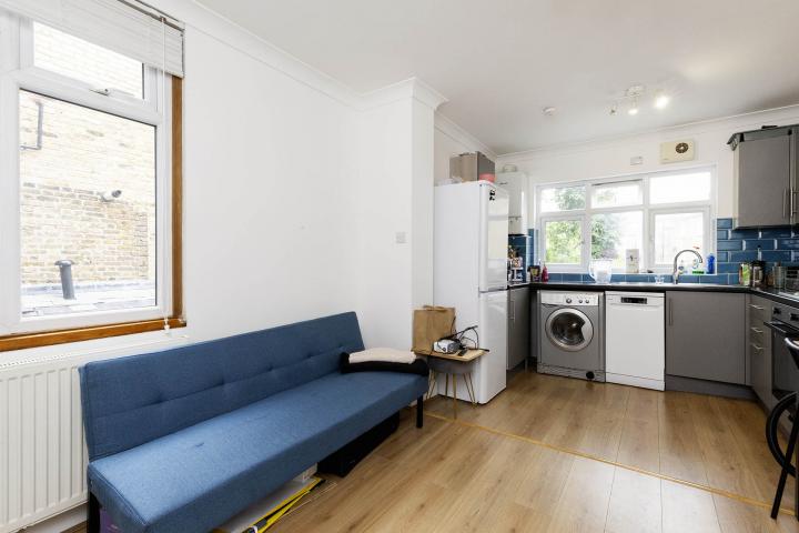 Stunning Sharers Apartment Kilburn Lane, Queens Park